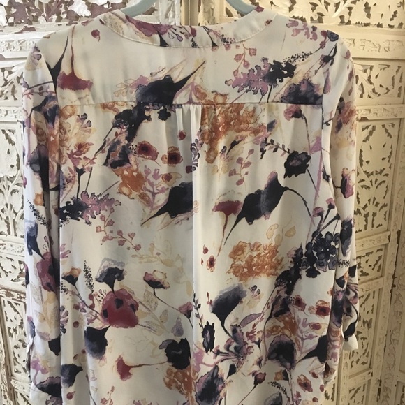 Rose and Thyme GORGEOUS Floral Print Top - Picture 2 of 5